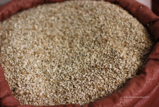 Safflower seeds, which are also used to make tea. You put it in the water to boil, along with a host of other condiments.